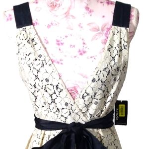 Kenzie Ecru Floral lace Black Lined Dress 8 V Neck Sleeveless Ribbon tie Cotton